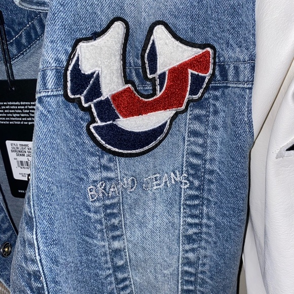 ✨TRUE RELIGION VARSITY DENIM CROP JACKET ✨ - Picture 6 of 16